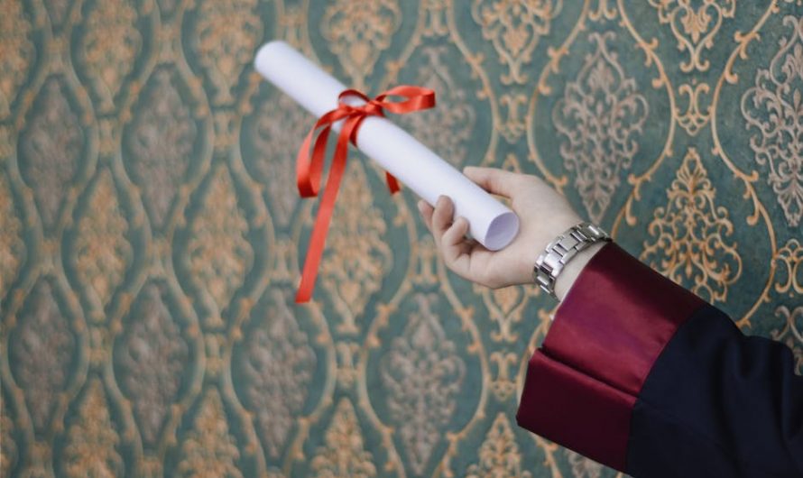 Купить аттестат за 9 класс в Москве недорого